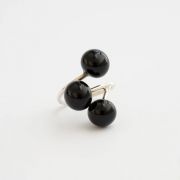 Pompom Ring 3 Perlen - black